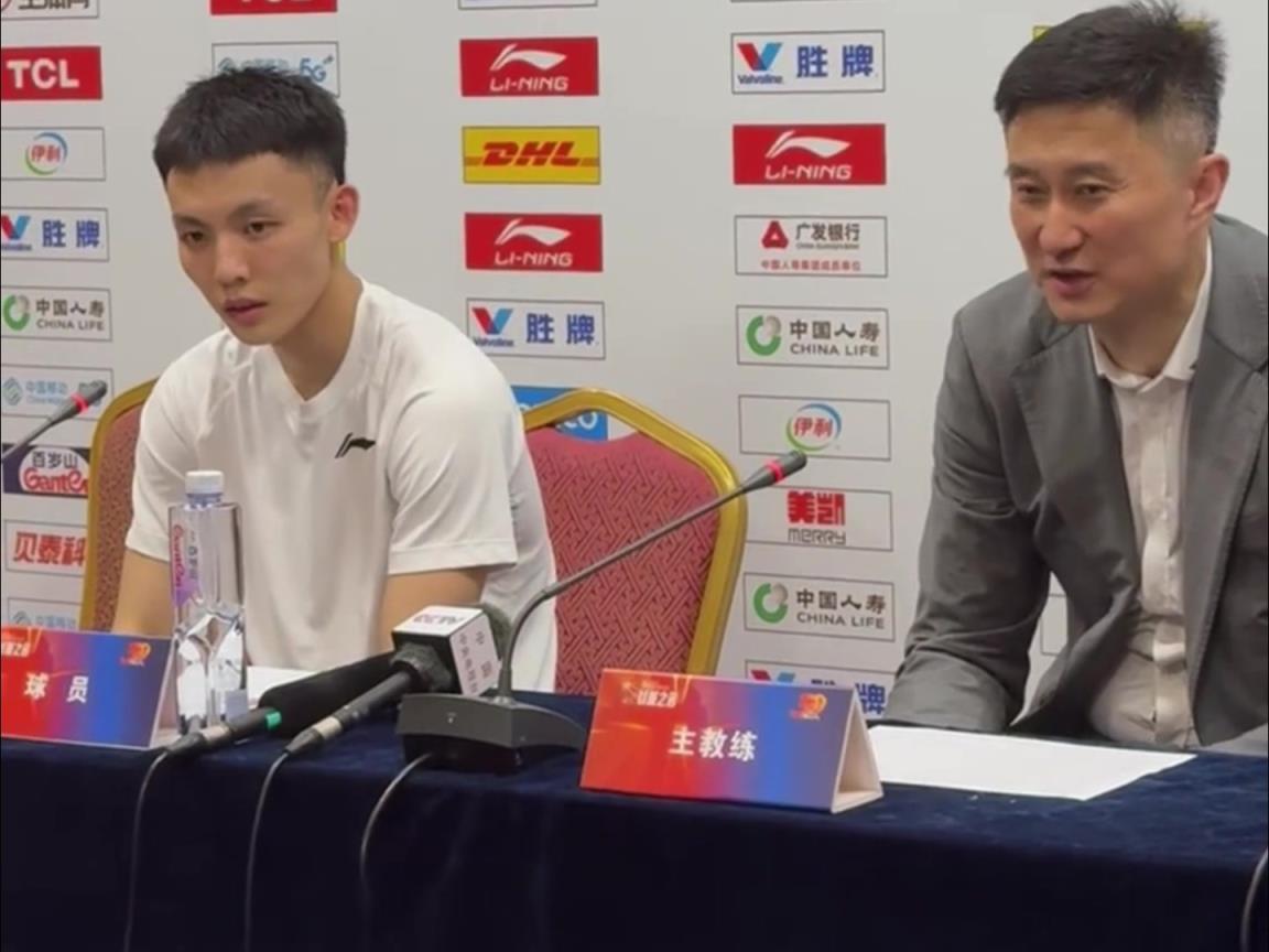 這是能說的嗎徐杰：杜指導(dǎo)賽前說了，這場(chǎng)球就是打架和摔跤！